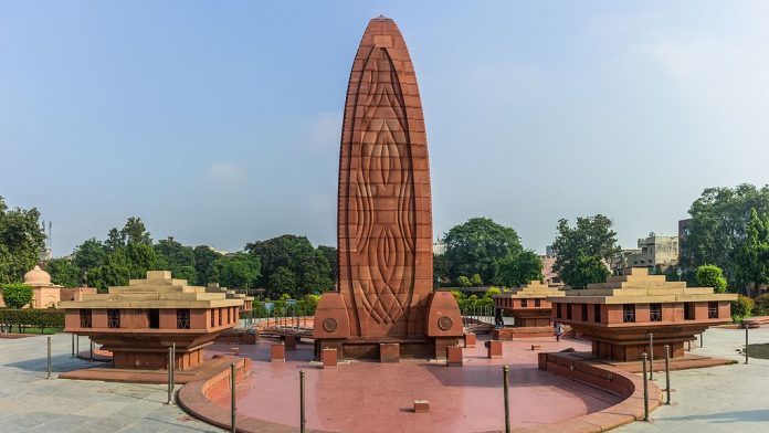 Panorama_of_Jallianwala_Bagh- Panorama_of_Jallianwala_Bagh-